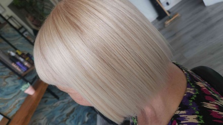 Wash & Blow Dry With Styled Finish Deep Conditioning Hair Aid Mask  Optional Chair Massage At Backwash Basin  - Leanne Reilly Hair & Beauty