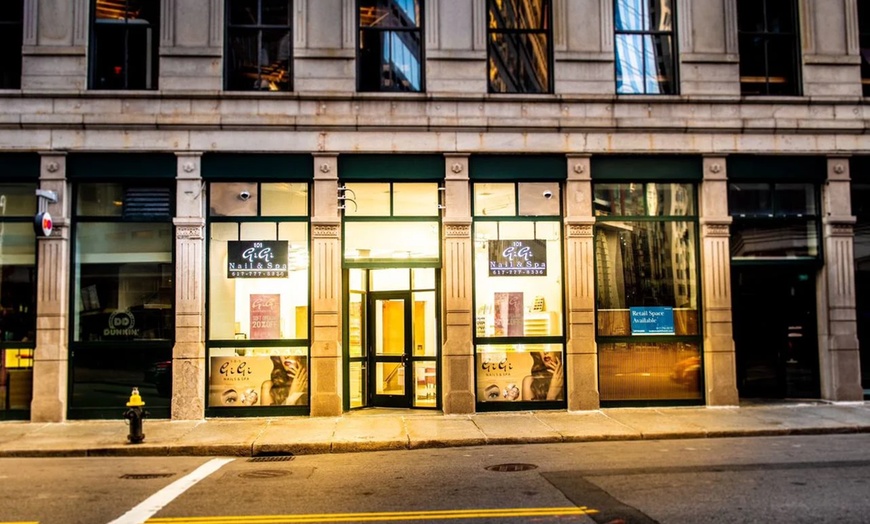 Image 3: Relaxing 60 or 90-Minute Hot Stone Massage Experience