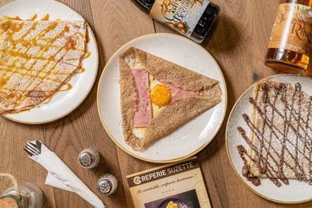 Une galette salée au choix et une crêpe sucrée au choix pour 2 personnes