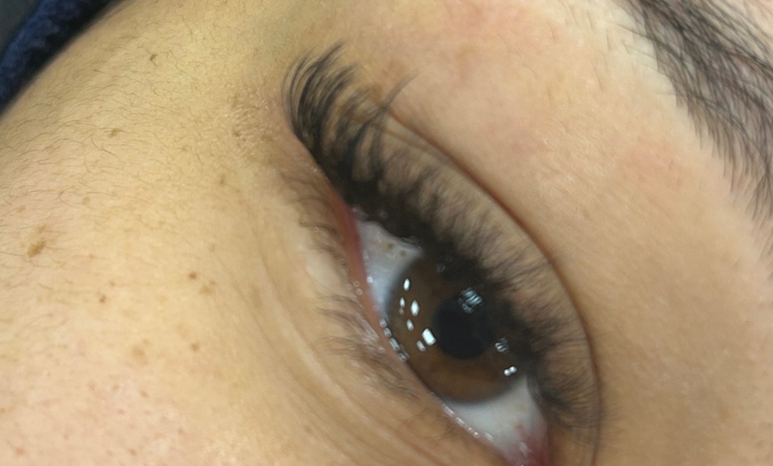 Image 3: Up to 30% Off on Eyelash Extensions at iBeauty R.I