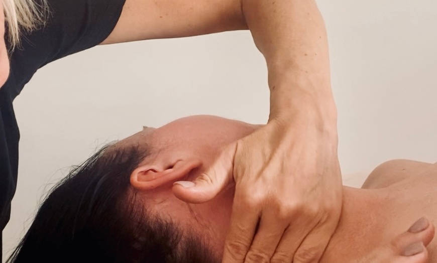 Image 2: Naturalny lifting i odprężenie: masaż Kobido Up z opcjonalną maską