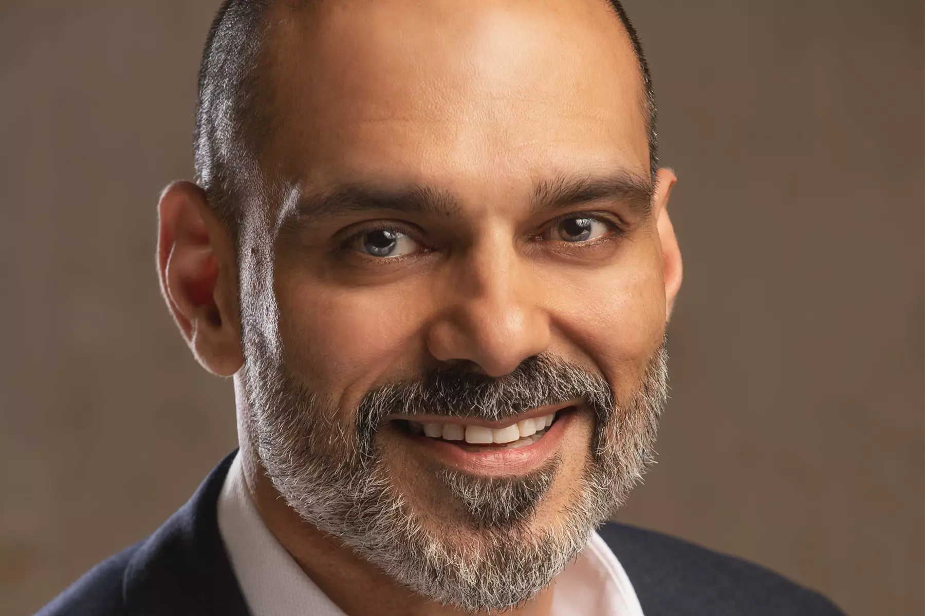 Look Your Best! Professional Headshots w/ Erick Johnson Up to 56% Off