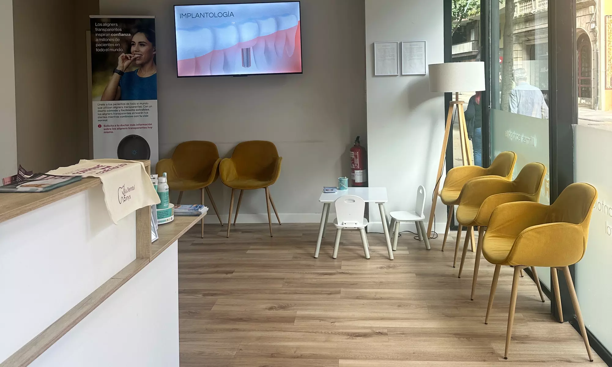 Limpieza dental y revisión con opción a TAC dental en clínica familiar