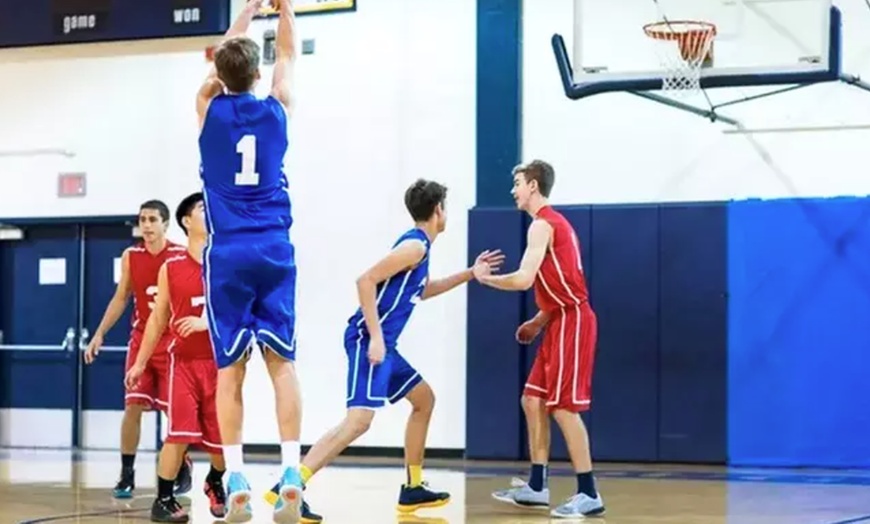 Image 5: Summer Basketball Training with NBA-Experienced Coaches