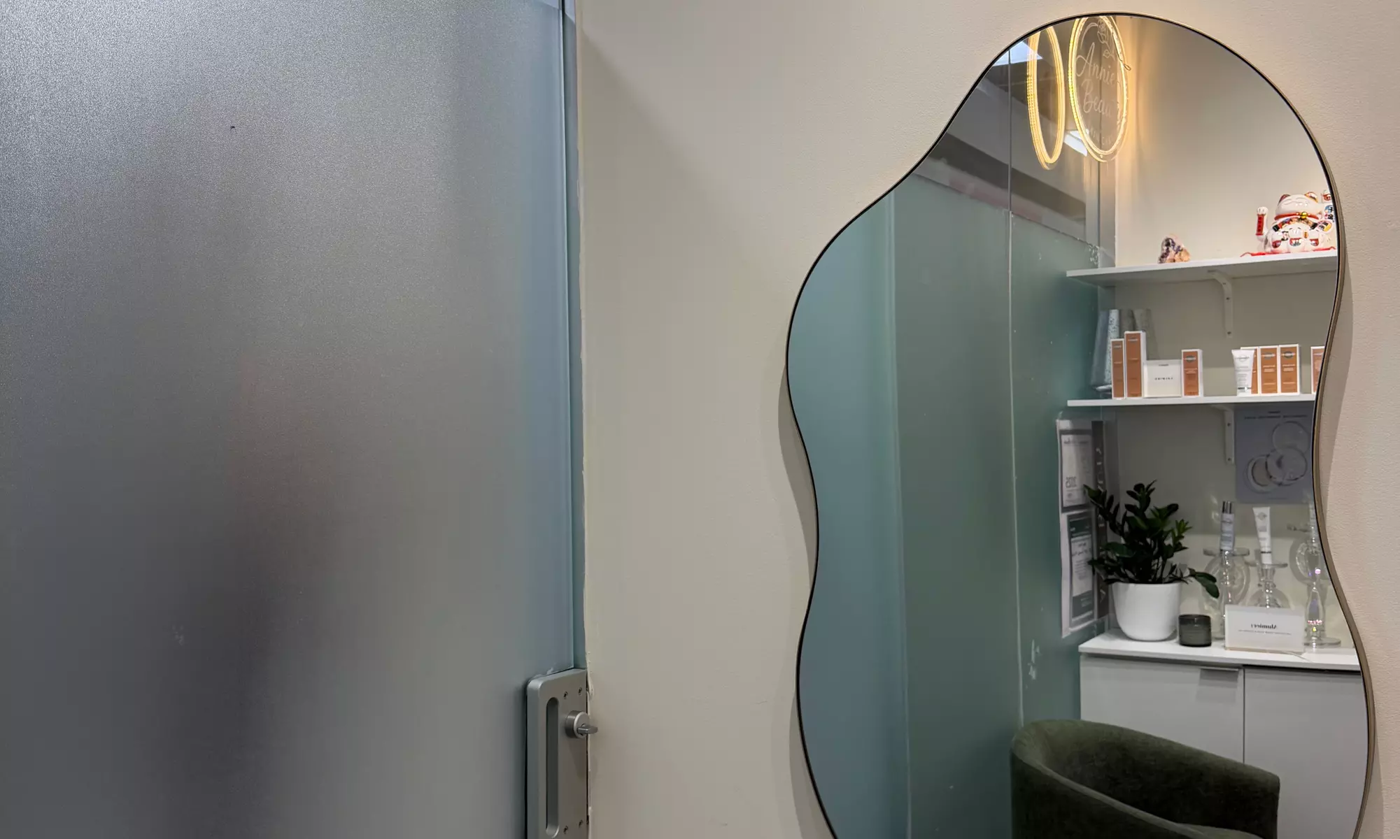 One or Package of 100 Units of Wrinkle-Reducing Injections