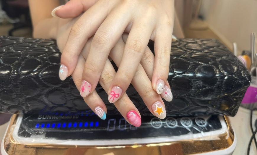 Image 10: Get Stunning Nails with Cat Eye, Mirror Chrome Gel Manicure Pedicure