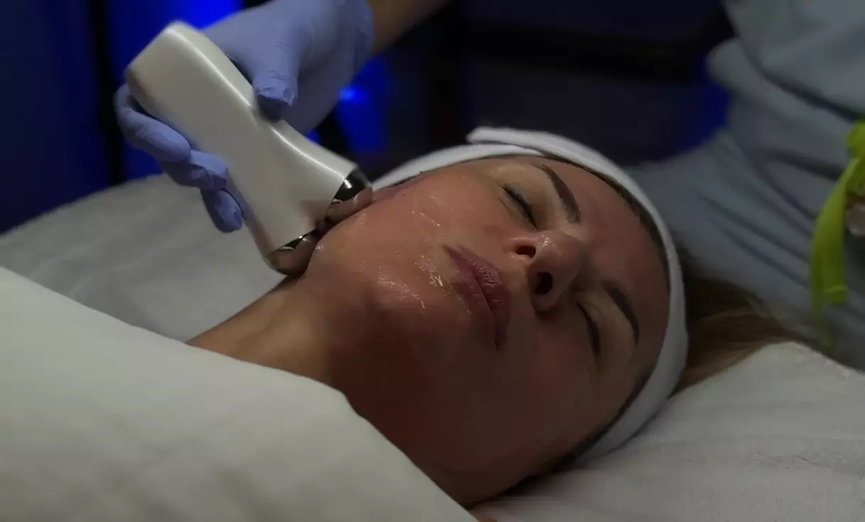 Up to 66% Off on HydraFacial at Euro glow facial salon