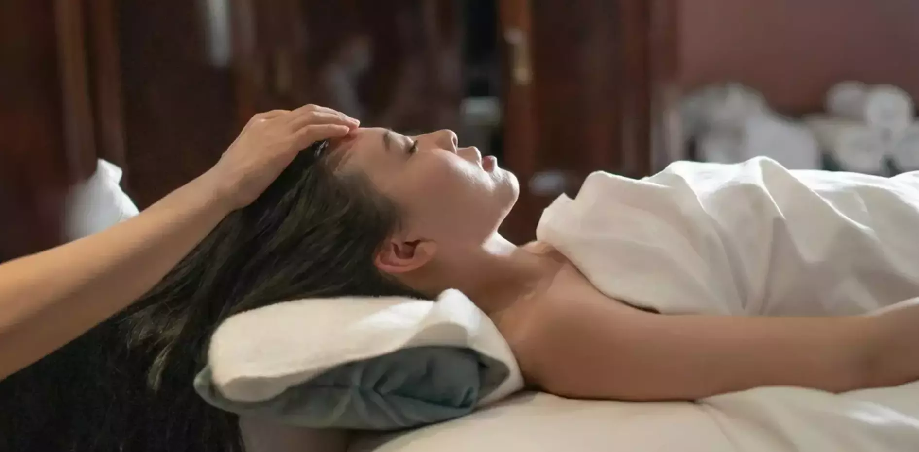 Up to 65% Off on HydraFacial at GrandCentralMedSpa - Image 4