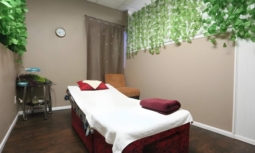 Image 2: Foot Reflexology with Optional 30-Min Full Body Clothed Massage 