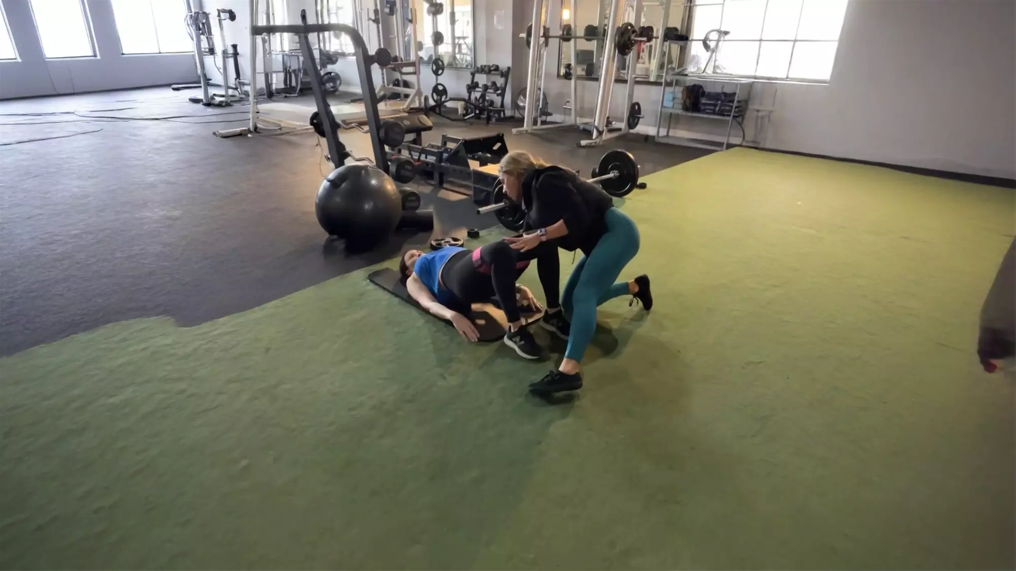 1 Month Small Group Training (3/2/1x per week)+ Nutritional Coaching