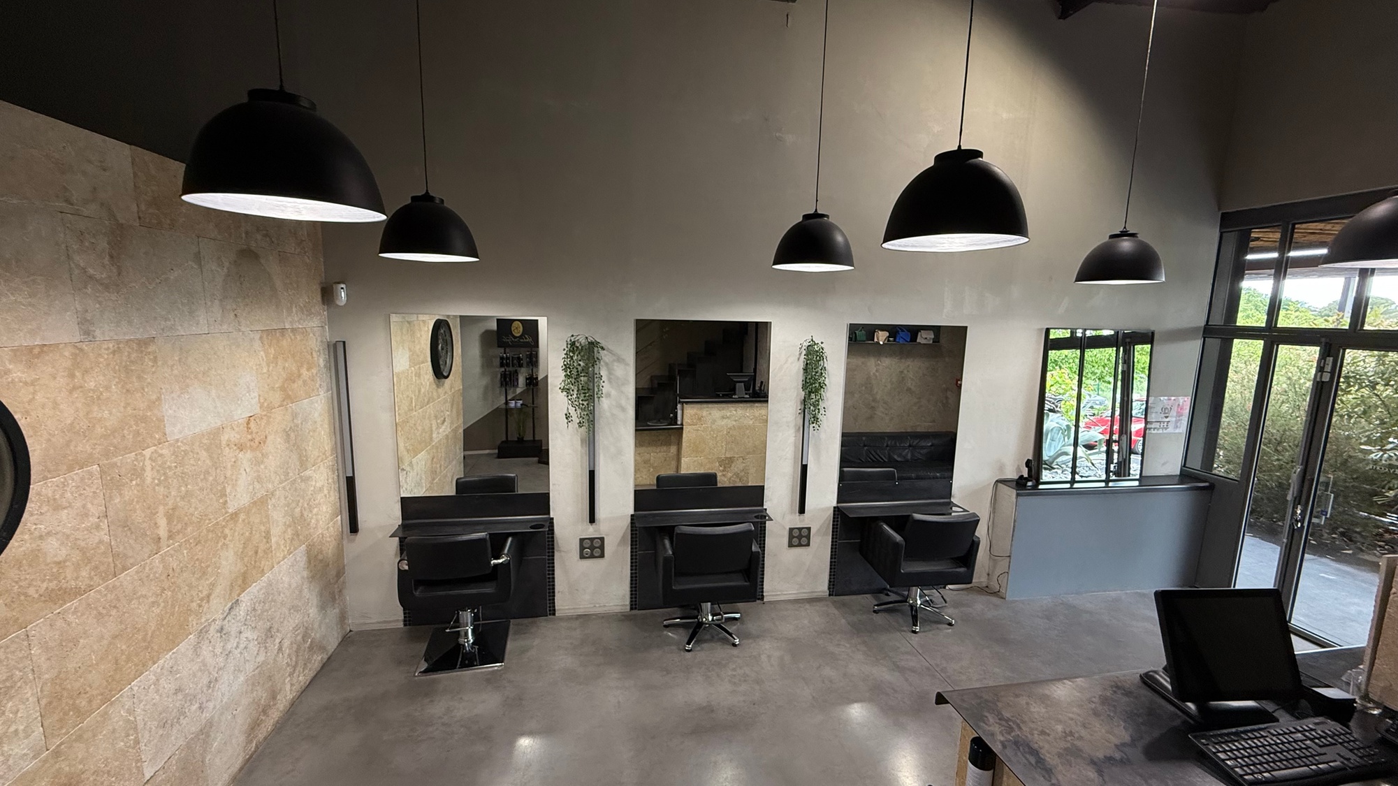 Soin régénérant et option coupe de cheveux à LE Studio by John Style