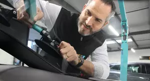 Vitre / Pare-brise - Remplacement par EWIGLASS 