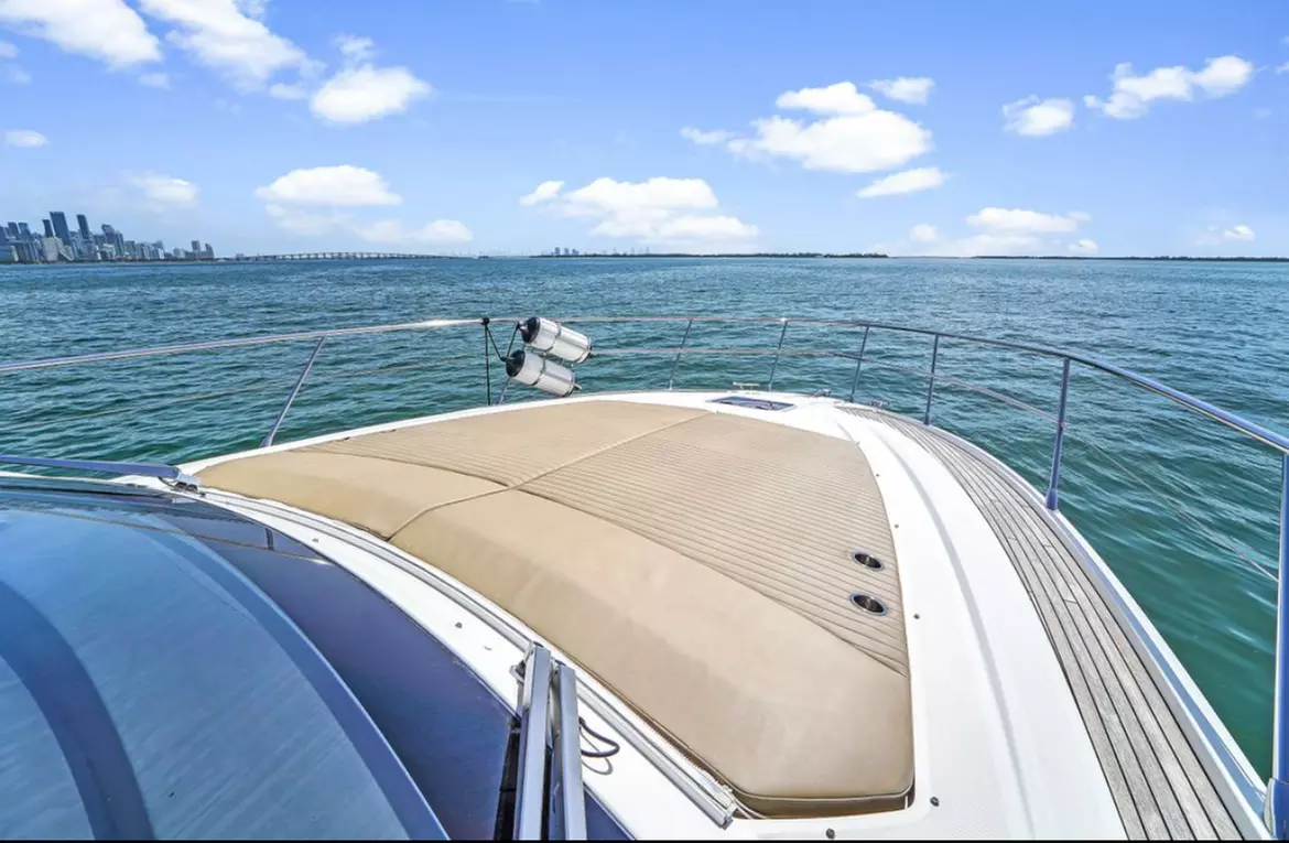 3 or 4 Hr Lux 47' Azimut Yacht: Sandbar, Swim, & More Ft. Lauderdale