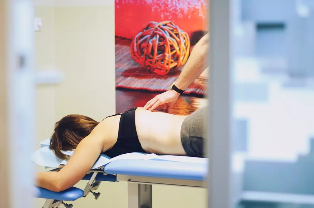 Relaks i regeneracja: różnorodne masaże, terapie tlenowe i więcej