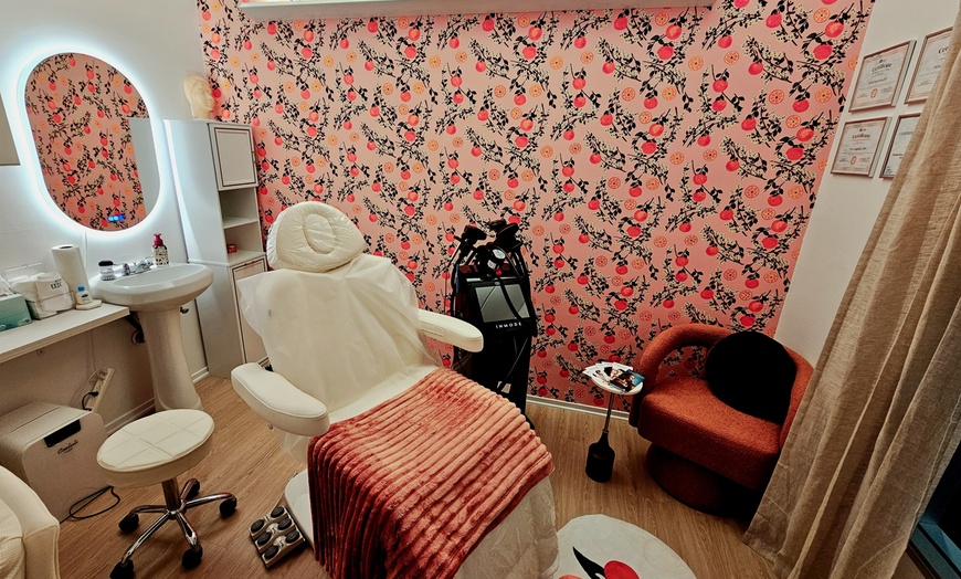 Image 3: Transform Your Look with IPL Photo Laser Treatment