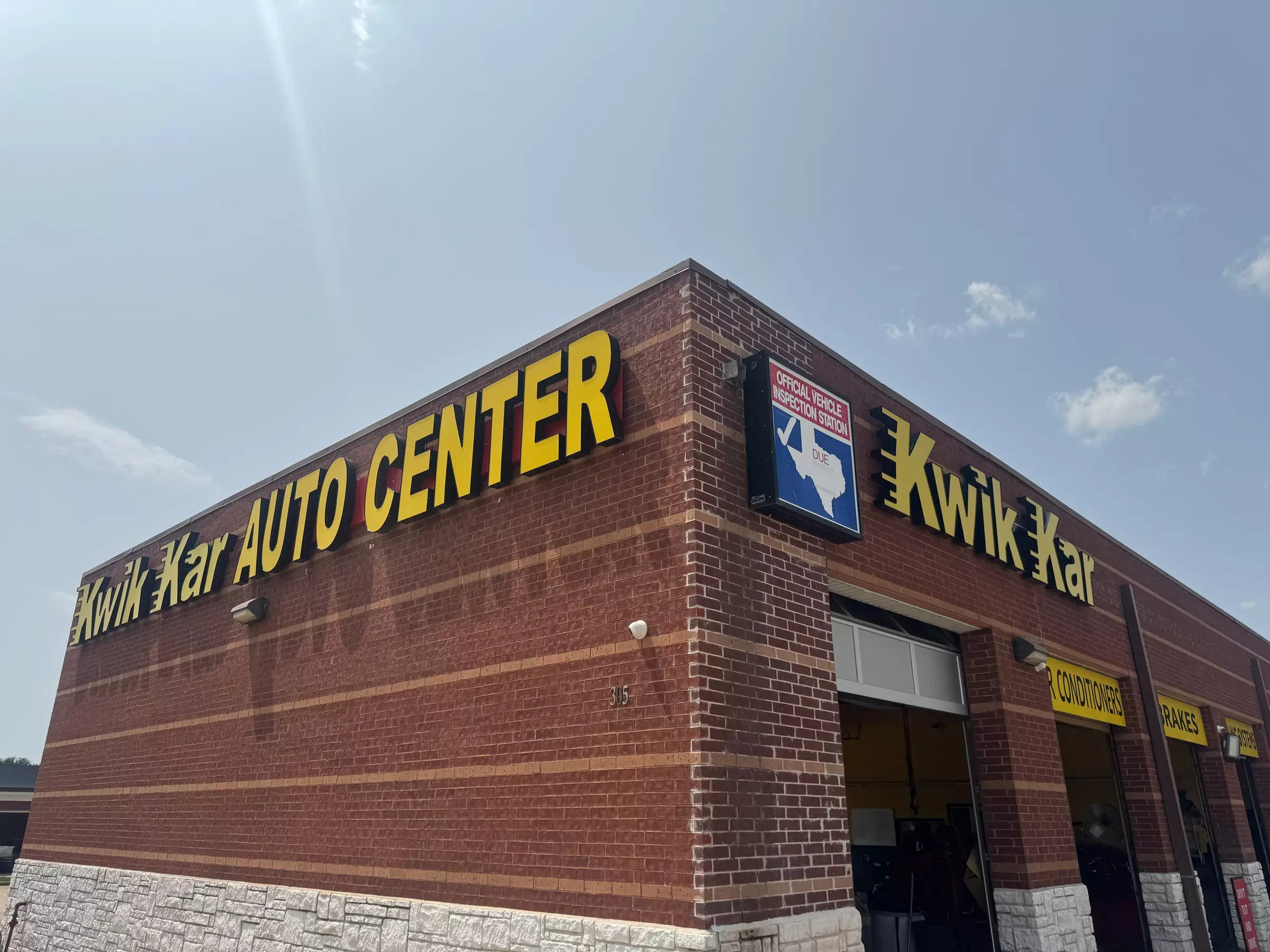 Wheel alignment options: four or two wheel alignment available