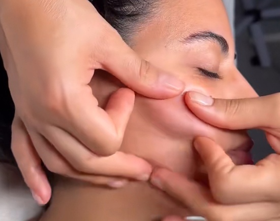 90-Min Contouring Face Massage, Lymphatic Drainage Massage, & More