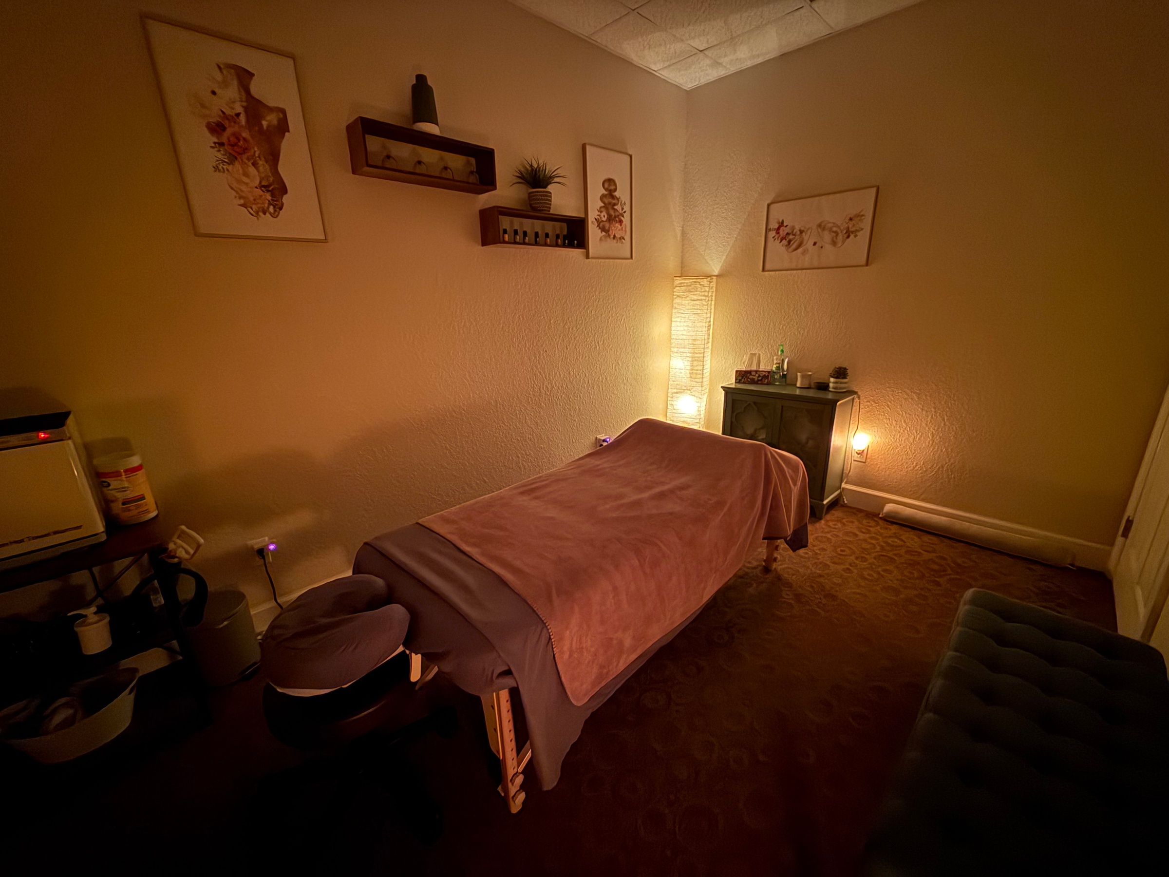 Unwind and Relax with a 60-Minute Massage at Serene Body Loft