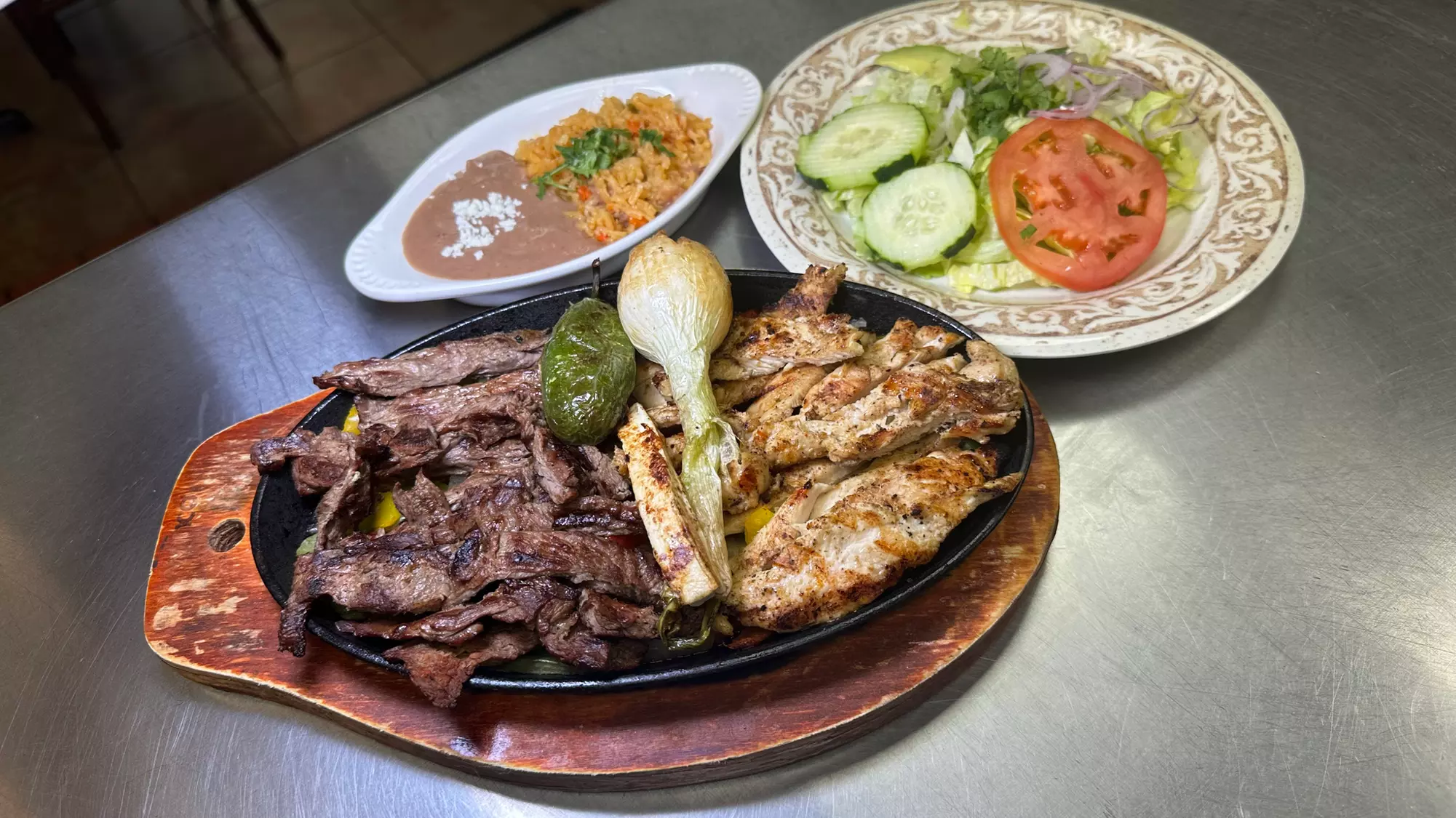 Delight in Los Mendoza Mexican Restaurant's menu with credit options and enjoy up to 30% off
