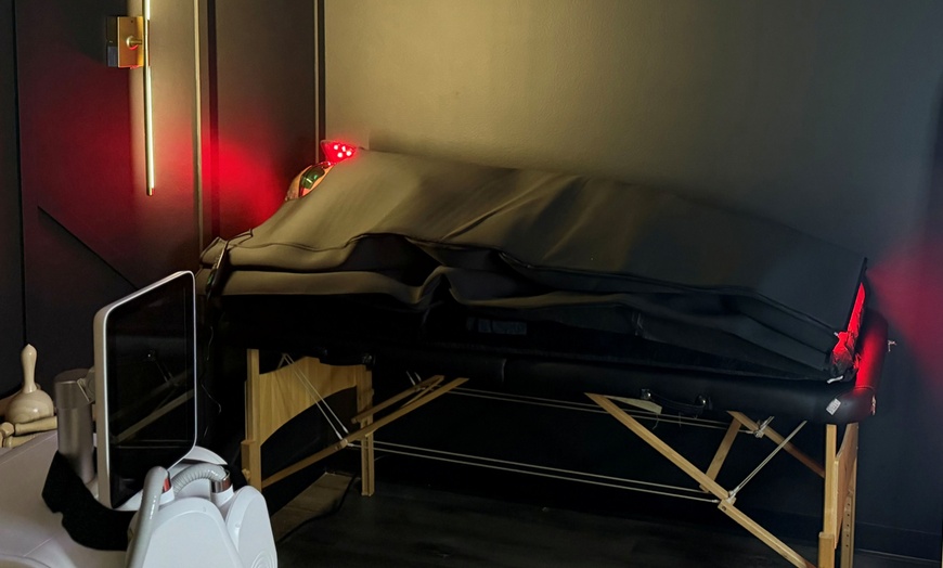 Image 5: 60-Min Ultrasonic Cavitation for Smoother Body Contours