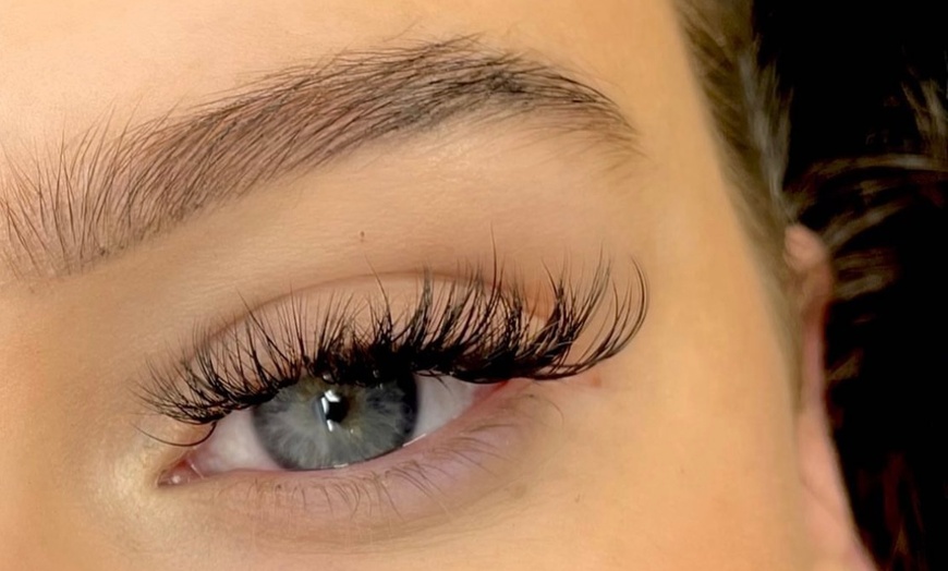 Image 2: Up to 38% Off on Eyelash Extensions at Ilashedbyarooj