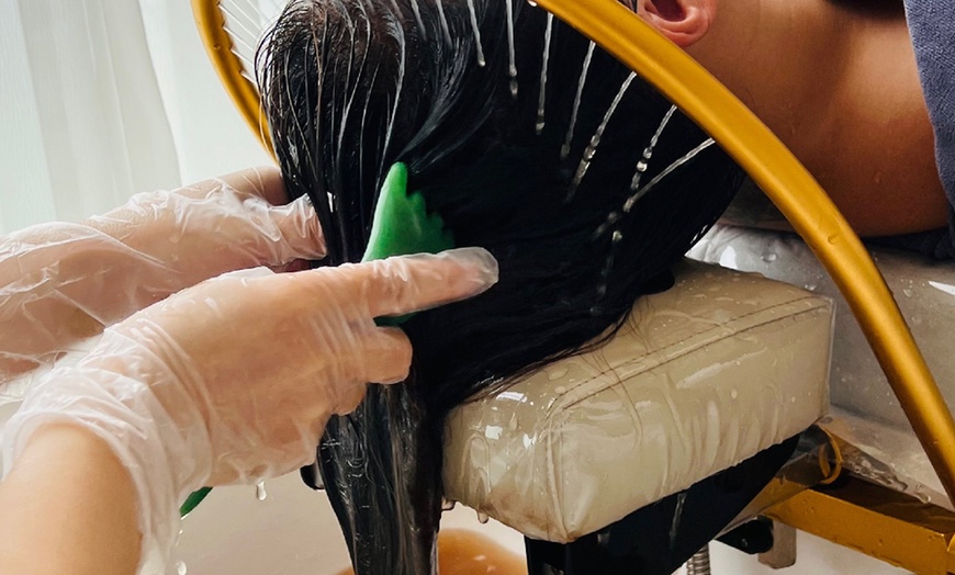 Image 7: Up to 37% Off on Spa / Salon Beauty Treatments at Far East Scalp Therapy Spa