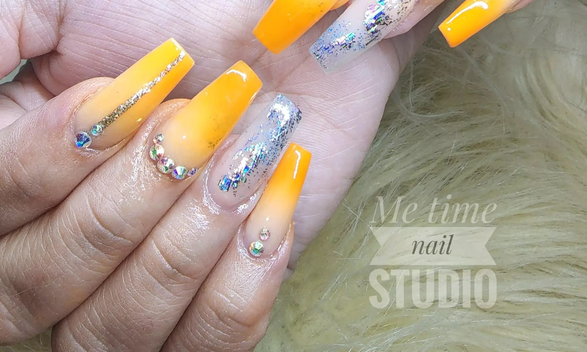 Up to 25% Off on Manicure - Shellac / No-Chip / Gel at Me time nail studio - Second Medium