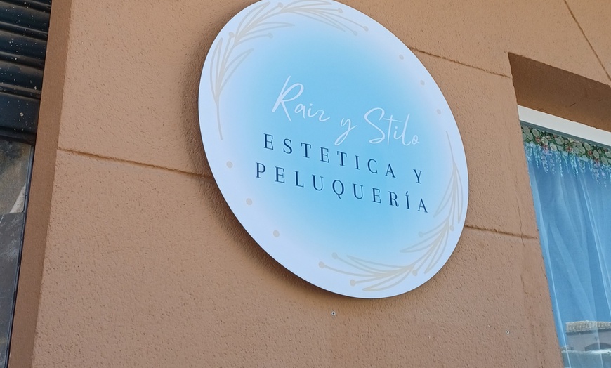 Image 2: ¡Luce corte o color! Corte de puntas y opción a tinte o mechas 