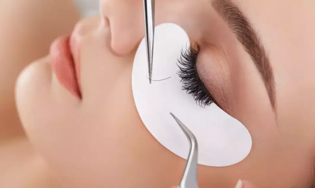 Beauté du regard avec Lisa Beauté