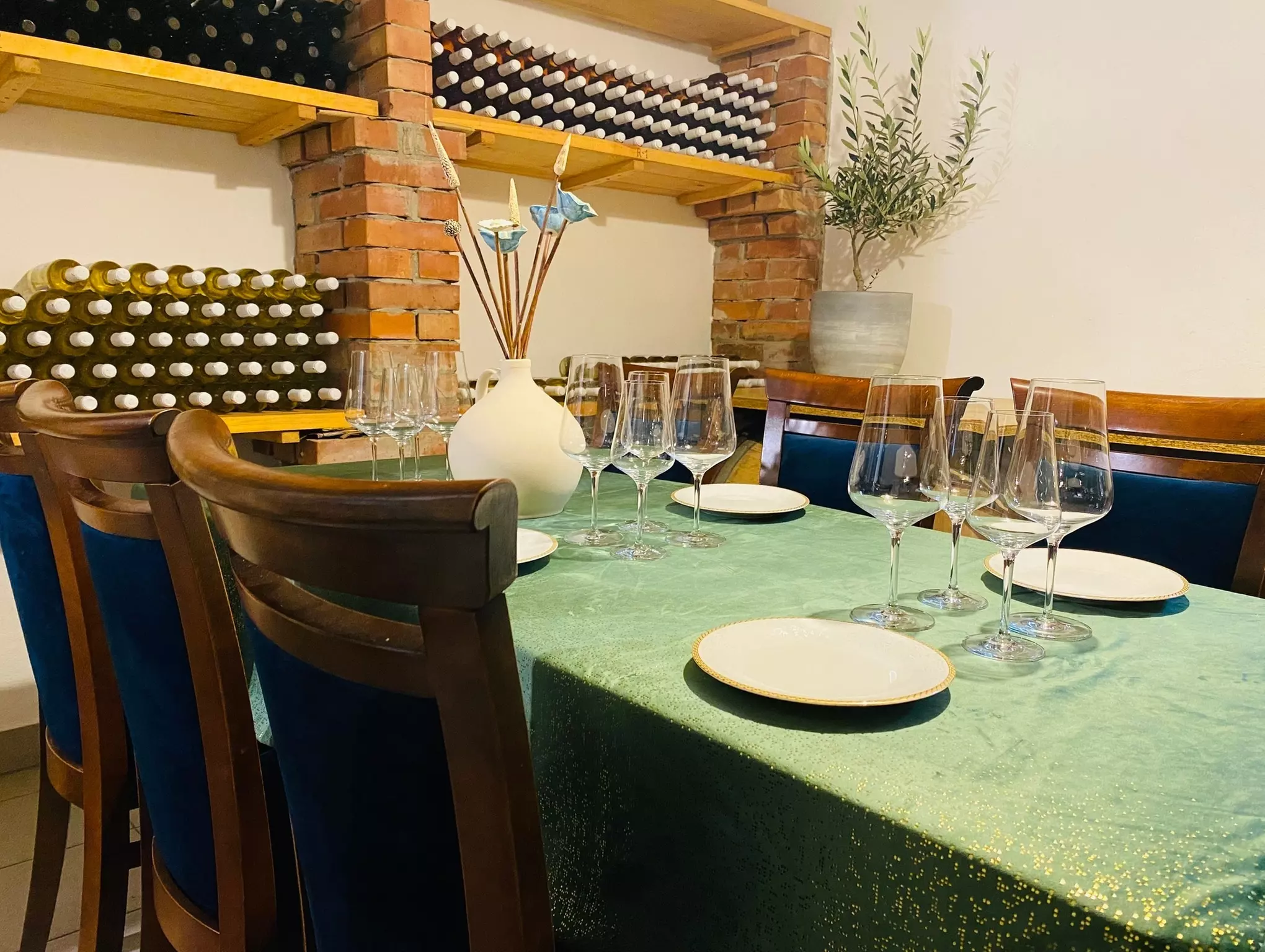 Enoturystyczna przygoda na Wzgórzach Trzebnickich dla 2-8 osób