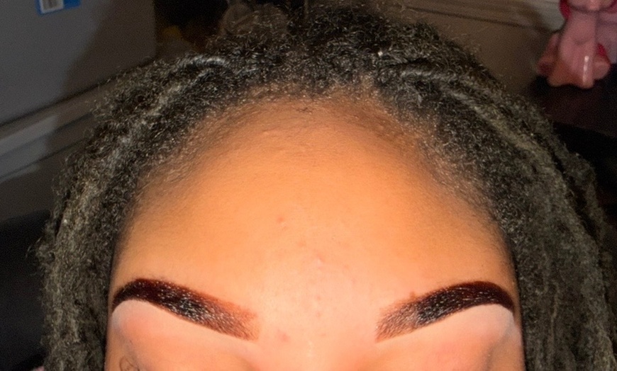 Image 2: Up to 30% Off on Eyebrow Waxing at Luminous Glow