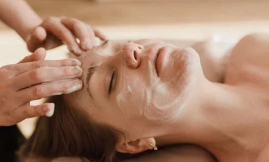 Image 2: Up to 77% Off on Facial-Chosen by Customer at Blesseli Spa


