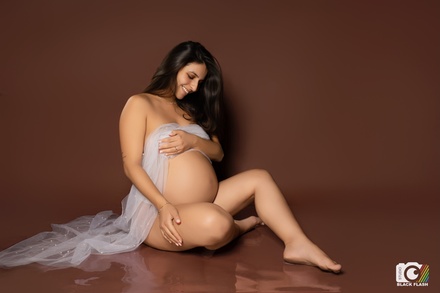 Séance photo : Formule portrait / Solo d'1h15 / 3 photos retouchées en HD, 1 tirage photo - Photographe Black Flash Studio