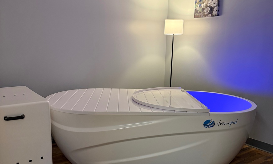 Image 7: Access for One on Weekdays or Weekends with Optional Ionic Foot Detox