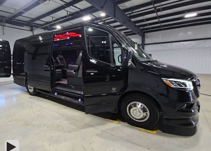 Tour for 9 passengers with Four Hours Trip - Black Tie Technology Inc - New York