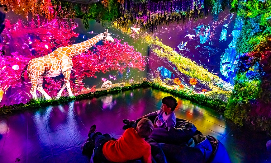 Image 9: ¡Explora lo imposible con una entrada al Museo de las Ilusiones!