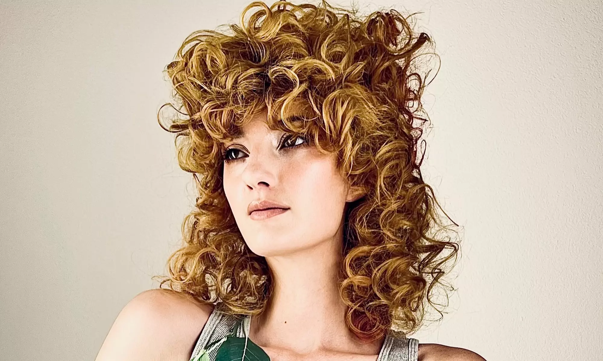 Enhance Dimension With Haircut, Highlights & Conditioning