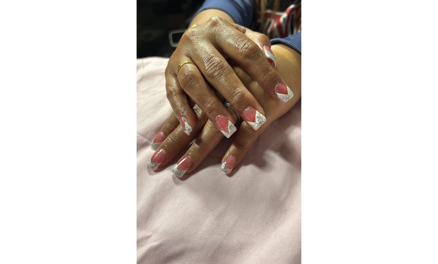 Image 5: Up to 58% Off on Nail Spa/Salon - Nail Design at Classetslv