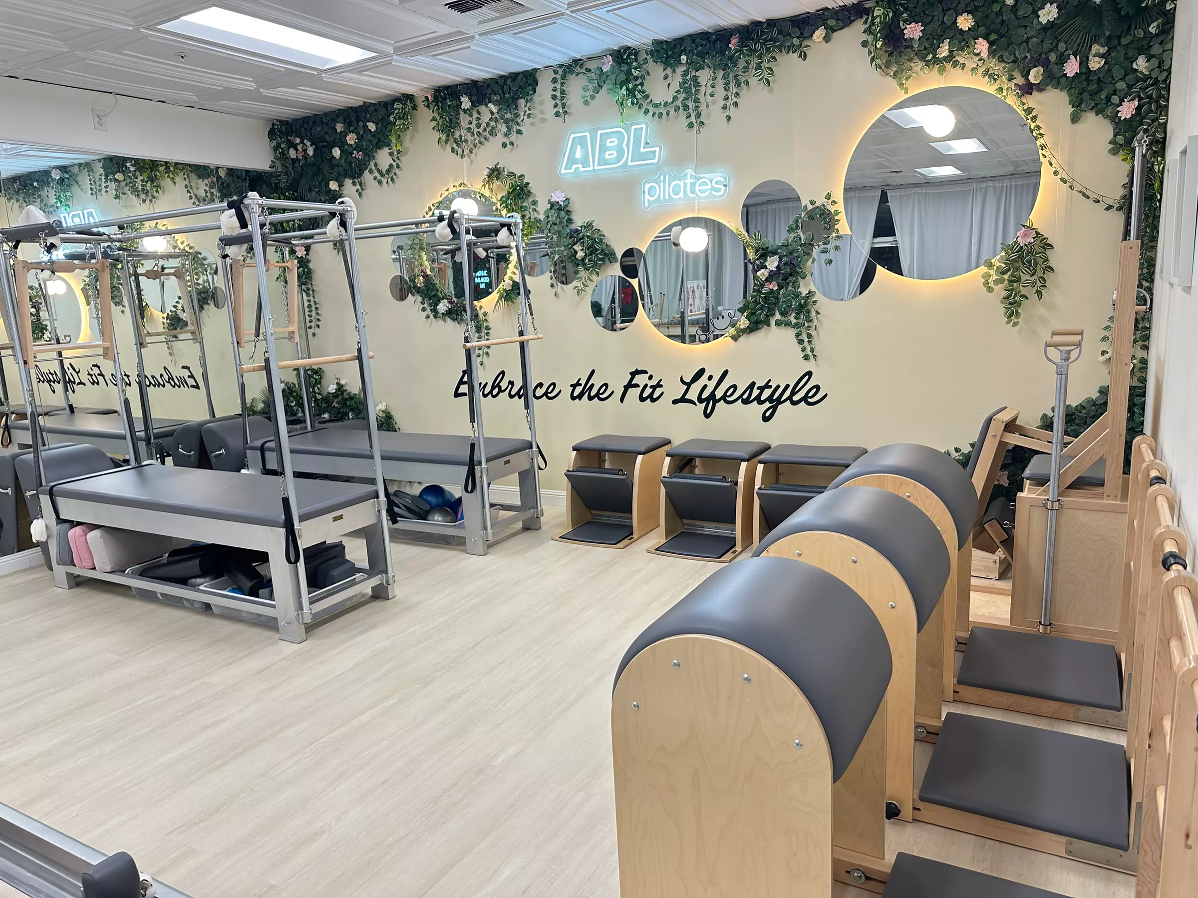 Classical Pilates Classes for Small Group