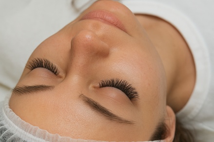 Full Set of Classic Eyelash Extensions - Saloua esthetics