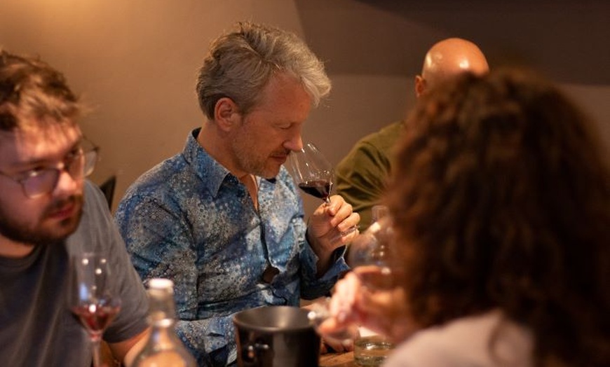 Image 1: Cours découverte œnologie, whisky et accords mets‑vins par Degust'Emoi