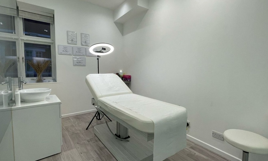 Image 2: Up to 50% Off on Injection - Filler and Freezer at Eleganza Aesthetics