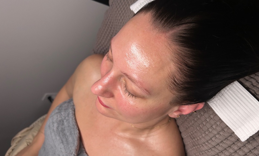 Image 2: Luxe Facial, Essential Skin Reset Facial Bundle, Nano Infusion, & More