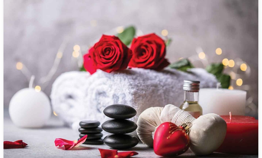 Image 5: 60 Min Massage, 90 Min Couples Massage + Facial & Massage 