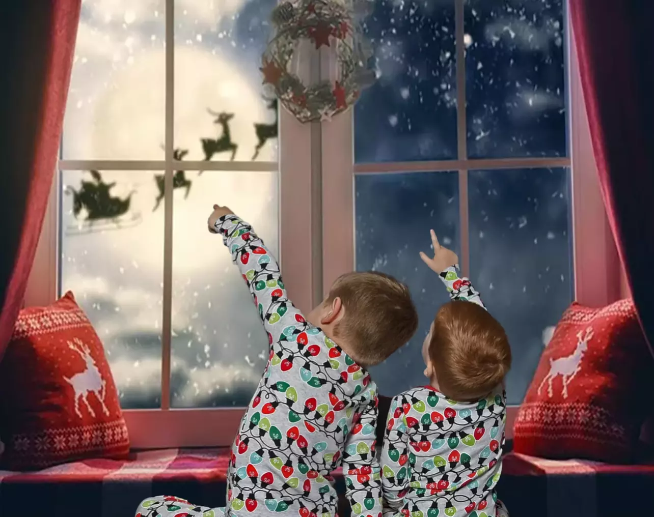 30 or 60-Min Seasonal or Holiday Photography Session + Photo Package