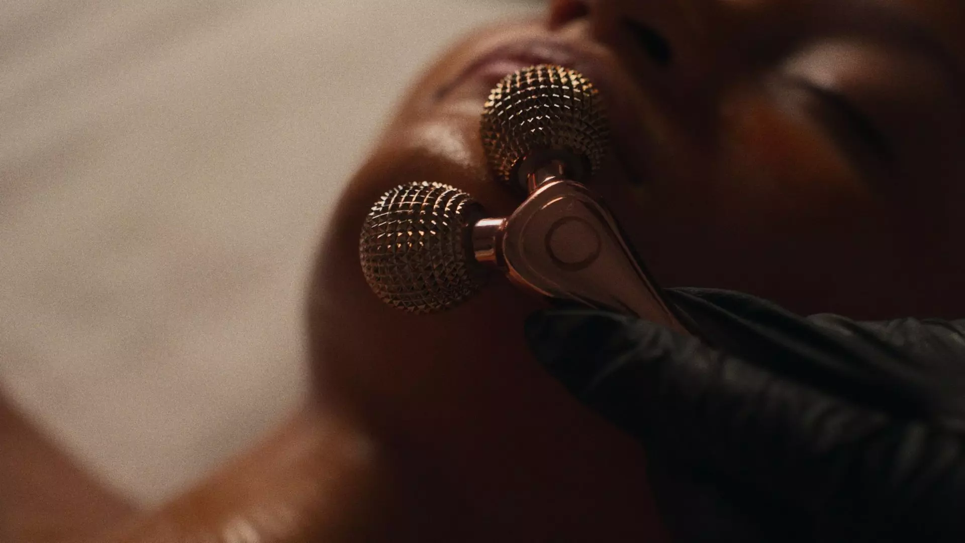 45-Minute Salt Cave Session for Groups and Individuals