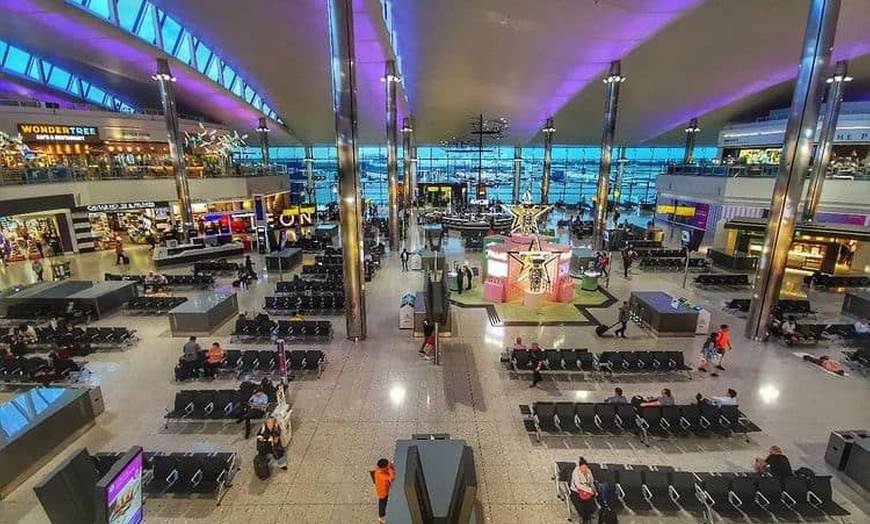 Image 4:  Guaranteed 25% off Meet & Greet Parking at London Heathrow