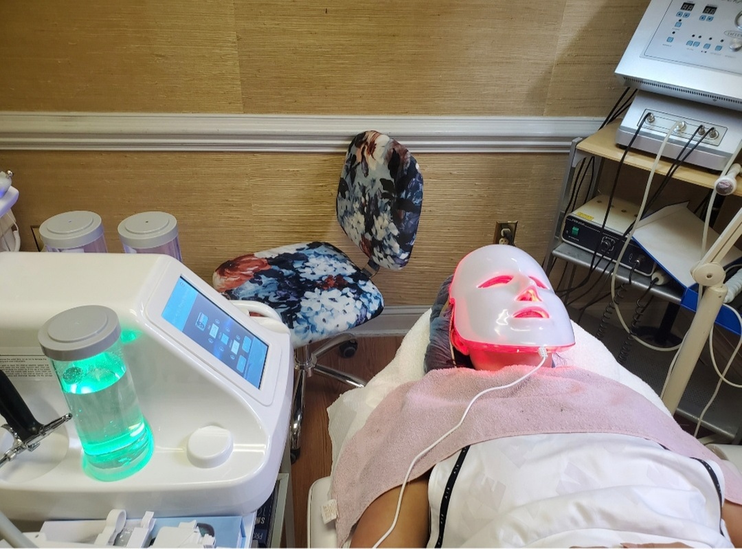 Revitalize Your Skin with a HydraFacial Experience