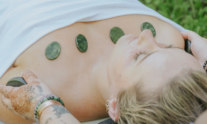Image 3: Customized Scalp Spa Sessions: 50, 70, or 110 Minutes