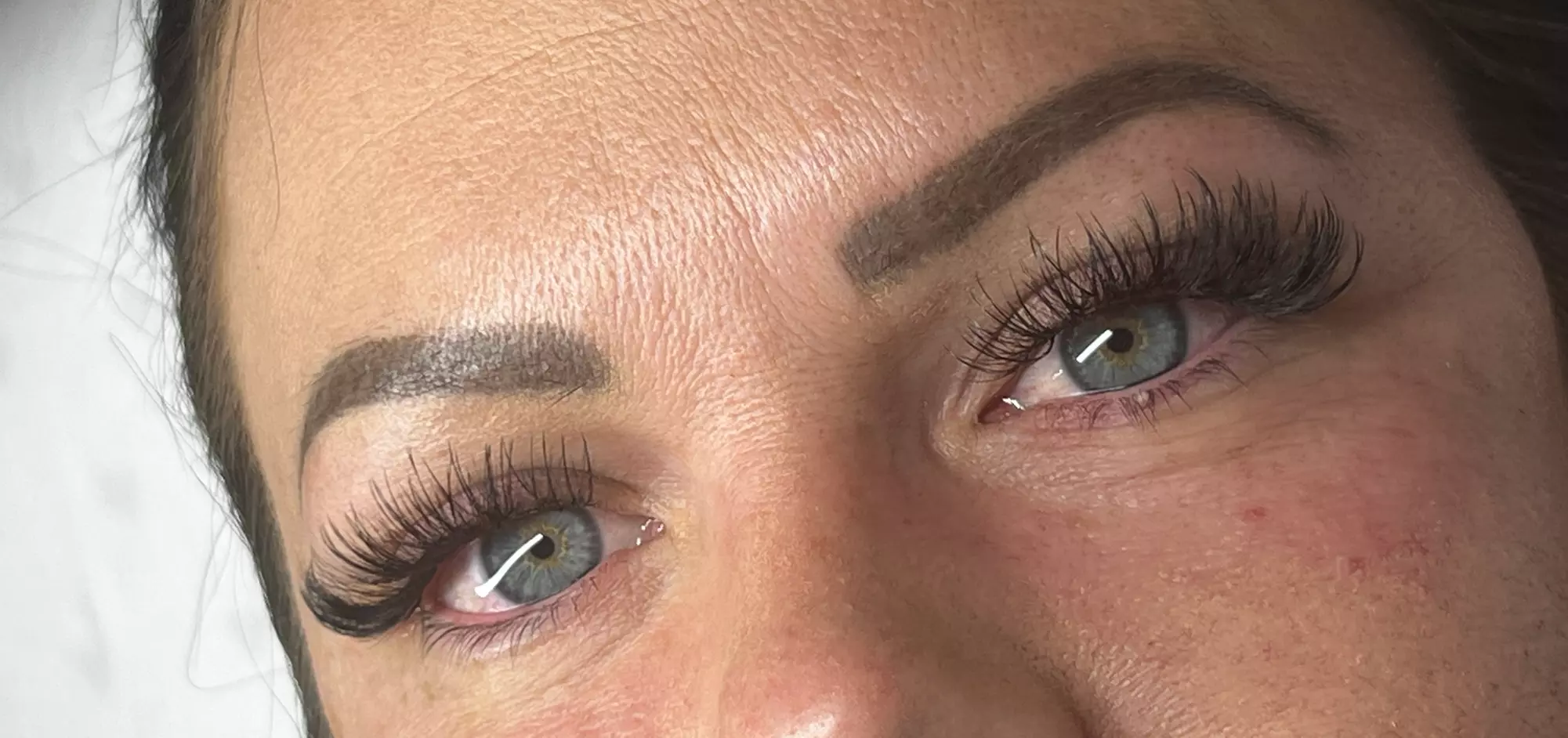 Get Full Sets Classic, Hybrid, or Volume Eyelash Extensions